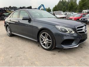 Mercedes E E-300 BlueTec Hybrid V6 24V Samochód złomowany (2014, Szary)