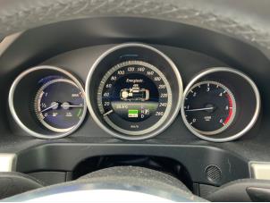 Mercedes E E-300 BlueTec Hybrid V6 24V Samochód złomowany (2014, Szary)