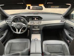 Mercedes E E-300 BlueTec Hybrid V6 24V Samochód złomowany (2014, Szary)