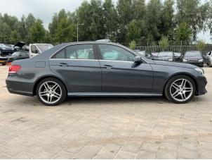 Mercedes E E-300 BlueTec Hybrid V6 24V Samochód złomowany (2014, Szary)