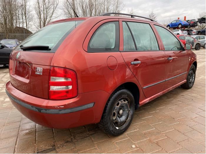 Skoda Fabia 1.4i Schrottauto (2001, Orange)