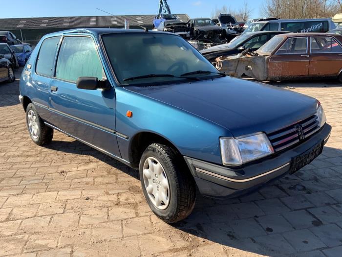 Peugeot 205 II 1.4 Salvage vehicle (1998, Blue)