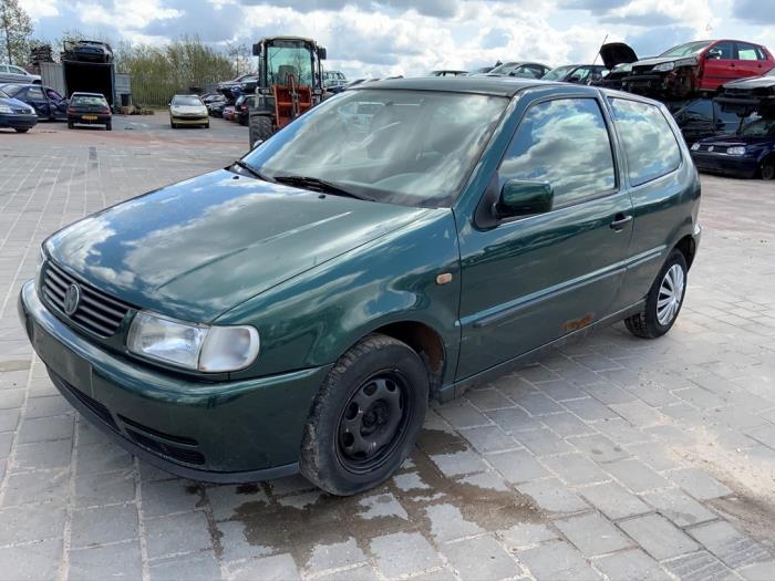 Volkswagen Polo III 1.6i 75 Skrotfordon (1998, GROEN)