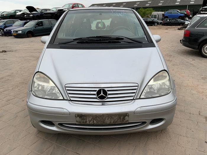 Mercedes A 1.6 A-160 Schrottauto (2001, Grau)