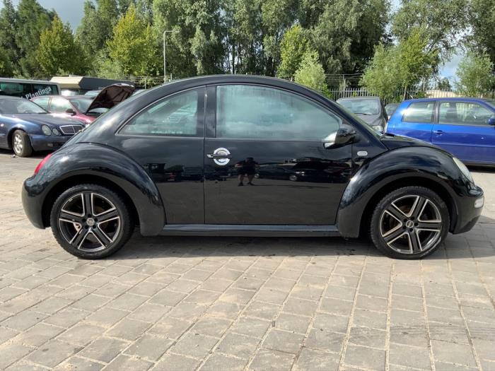 Volkswagen New Beetle 1.6 Voiture accidentée (2003, Noir)