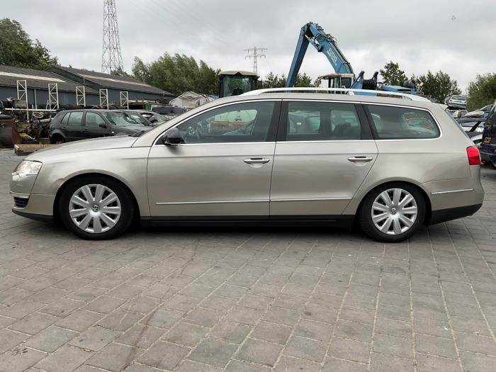 Volkswagen Passat Variant 2.0 TFSI/TSI 16V Samochód złomowany (2006, Bez)