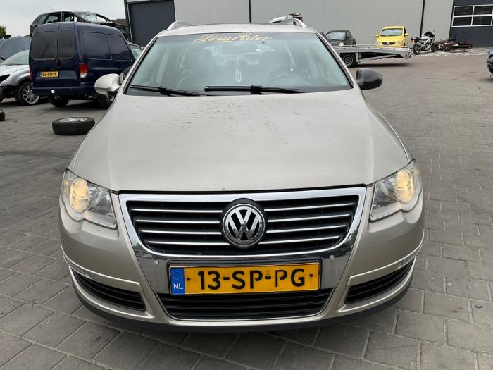 Volkswagen Passat Variant 2.0 TFSI/TSI 16V Samochód złomowany (2006, Bez)