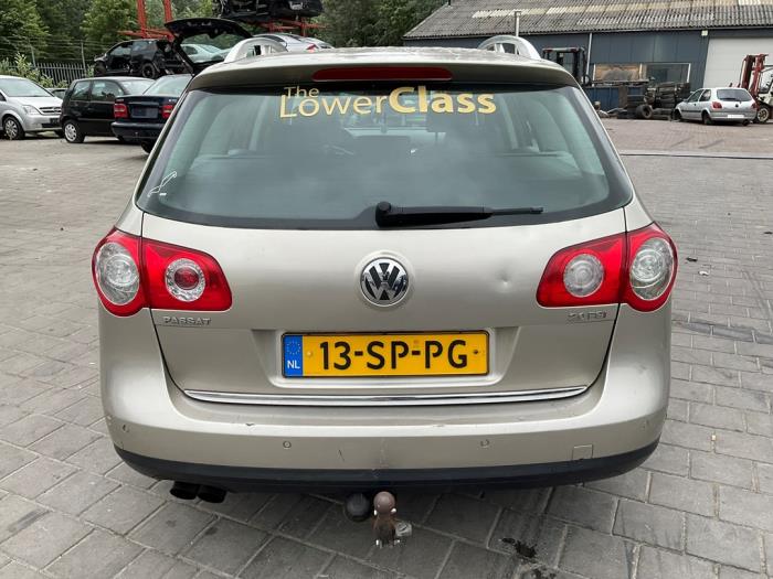 Volkswagen Passat Variant 2.0 TFSI/TSI 16V Samochód złomowany (2006, Bez)