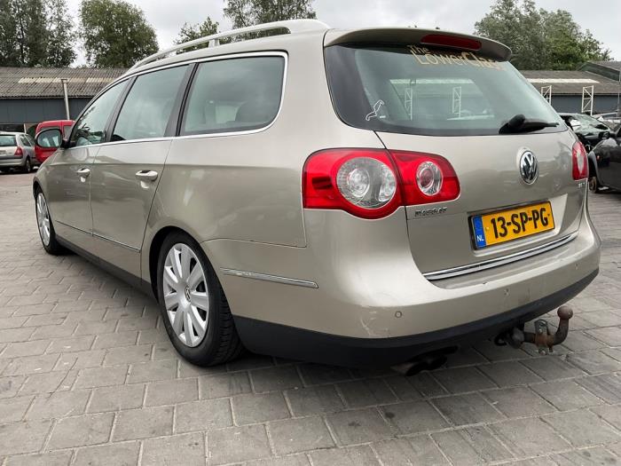 Volkswagen Passat Variant 2.0 TFSI/TSI 16V Samochód złomowany (2006, Bez)