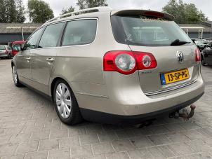 Volkswagen Passat Variant 2.0 TFSI/TSI 16V Samochód złomowany (2006, Bez)