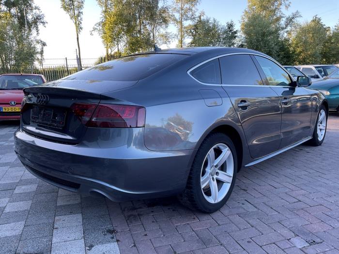 Audi A5 Sportback 2.0 TFSI 16V Schrottauto (2011, Grau)