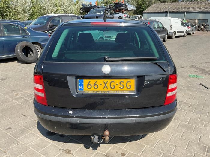 Skoda Fabia 1.4i 16V Salvage vehicle (2007, Black)