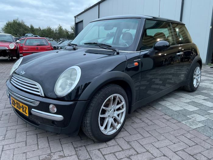 Mini Mini One/Cooper 1.6 16V Cooper Salvage vehicle (2003, Black)