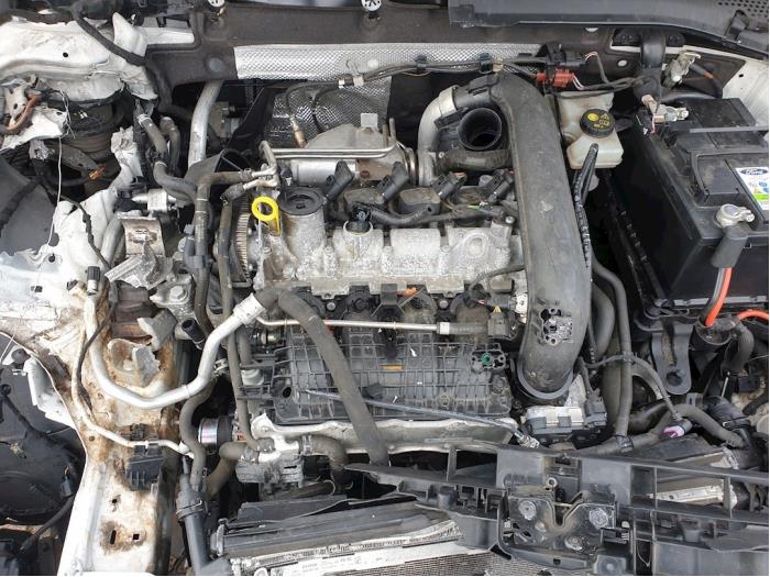 Volkswagen Golf VII 1.4 TSI BlueMotion Technology 125 16V Vehículo de desguace (2017, Blanco)