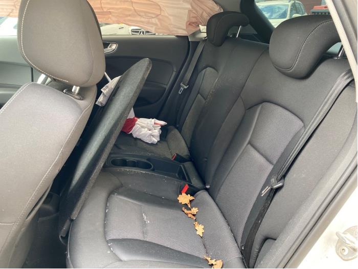 Audi A1 Sportback 1.6 TDI 16V Épave (2013, Blanc)