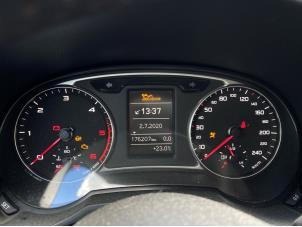 Audi A1 Sportback 1.6 TDI 16V Épave (2013, Blanc)