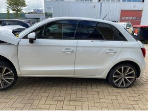 Audi A1 Sportback 1.6 TDI 16V Épave (2013, Blanc)