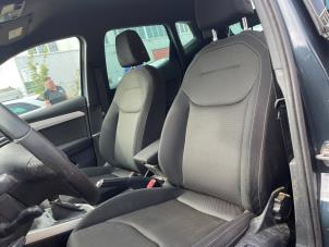 Seat Arona 1.0 TSI 12V Épave (2018, Bleu)