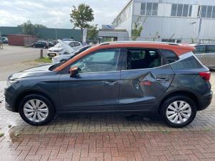Seat Arona 1.0 TSI 12V Épave (2018, Bleu)