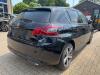 Peugeot 308 1.2 12V e-THP PureTech 130 Samochód złomowany (2020, Czarny)
