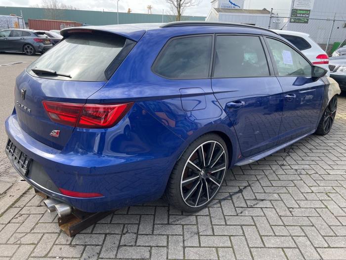 Seat Leon ST 2.0 TSI Cupra 300 16V 4Drive Samochód złomowany (2018, Niebieski)