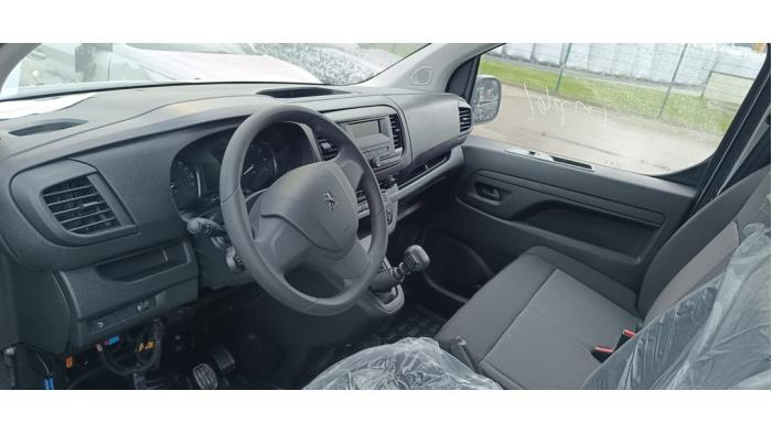 Peugeot Expert 2.0 Blue HDi 150 16V Samochód złomowany (2021, Szary)