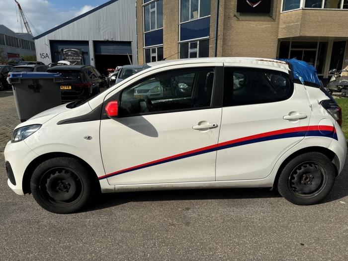 Peugeot 108 1.0 12V VVT-i Salvage vehicle (2020, White)