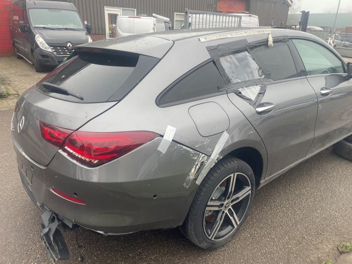 Mercedes CLA Shooting Brake 1.3 CLA-250 e Turbo 16V Skrotfordon (2023, GRIJS)