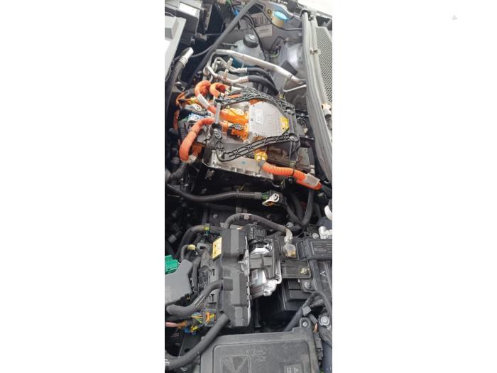 Peugeot 5008 Épave (2025, Gris)