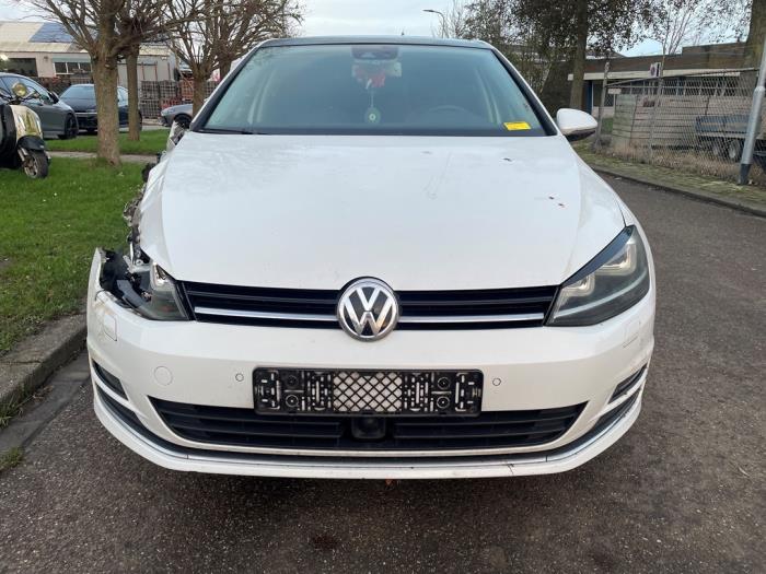 Volkswagen Golf VII 1.4 TSI 16V Épave (2013, Blanc)