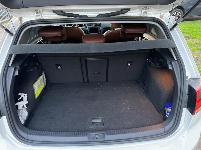 Volkswagen Golf VII 1.4 TSI 16V Épave (2013, Blanc)