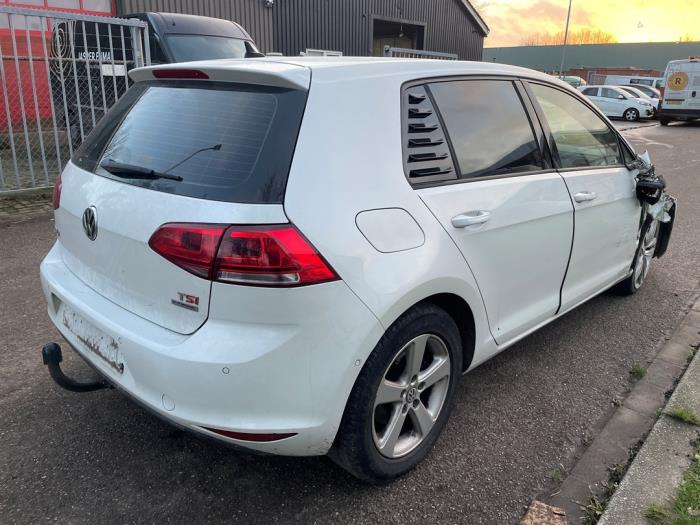 Volkswagen Golf VII 1.4 TSI 16V Épave (2013, Blanc)