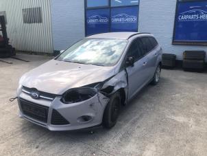 Ford Focus 3 Wagon 1.6 EcoBoost 16V 150 Épave (2011, Foncé)