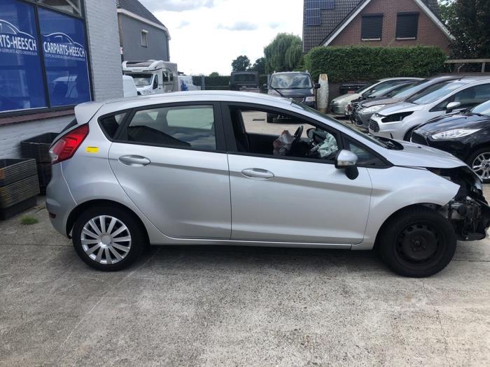 Ford Fiesta 6 1.0 SCI 12V 80 Schrottauto (2016, Silbergrau, Moondust)