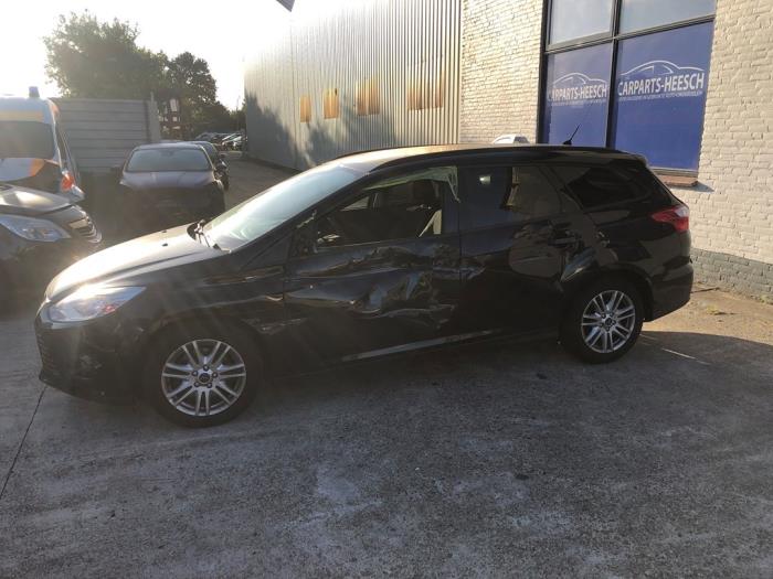 Ford Focus 3 Wagon 1.6 EcoBoost 16V 150 Épave (2011, Noir)