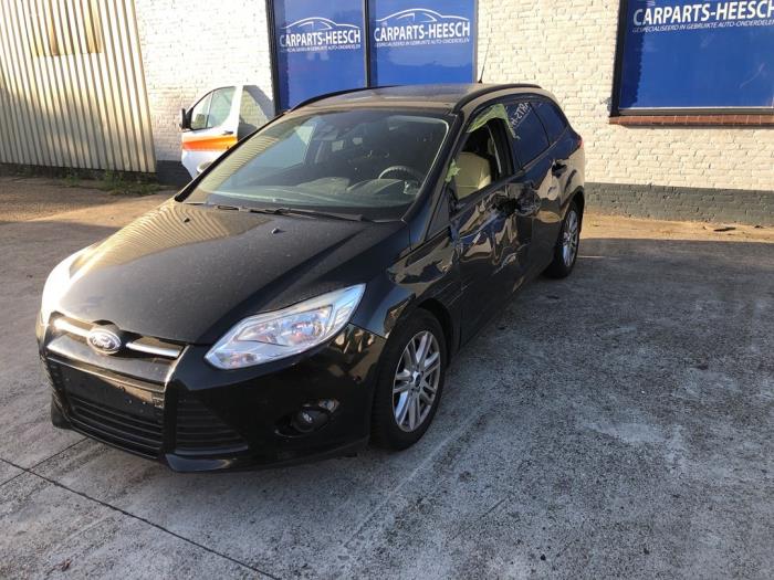 Ford Focus 3 Wagon 1.6 EcoBoost 16V 150 Épave (2011, Noir)