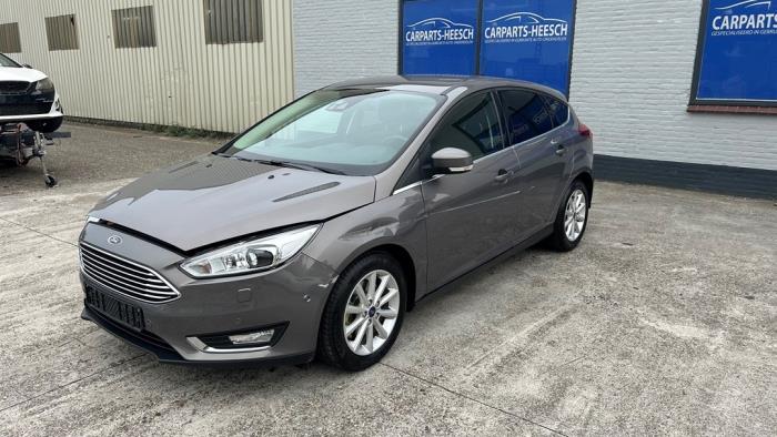 Ford Focus 3 1.5 EcoBoost 16V 150 Vehículo de desguace (2015, LUNAR SKY)