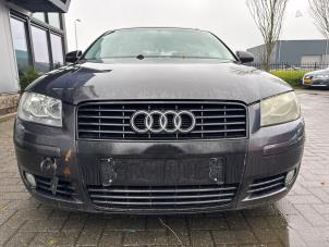 Audi A3 2.0 16V FSI Schrottauto (2003, Grau)