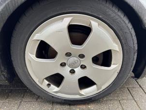 Audi A3 2.0 16V FSI Schrottauto (2003, Grau)