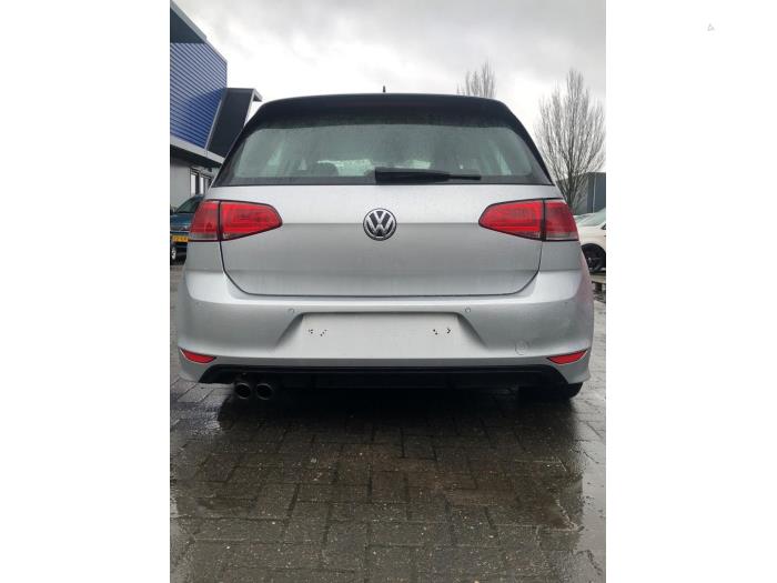 Volkswagen Golf VII 1.4 TSI 16V Samochód złomowany (2016, Srebrnoszary)