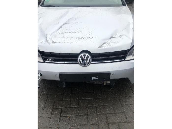 Volkswagen Golf VII 1.4 TSI 16V Samochód złomowany (2016, Srebrnoszary)