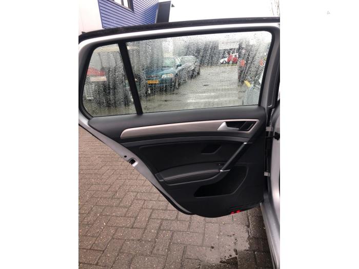 Volkswagen Golf VII 1.4 TSI 16V Samochód złomowany (2016, Srebrnoszary)
