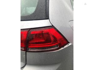 Volkswagen Golf VII 1.4 TSI 16V Samochód złomowany (2016, Srebrnoszary)