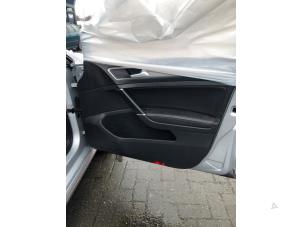 Volkswagen Golf VII 1.4 TSI 16V Samochód złomowany (2016, Srebrnoszary)