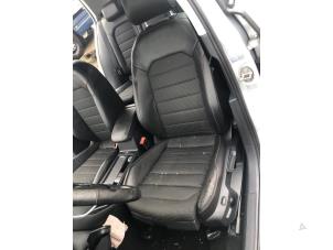 Volkswagen Golf VII 1.4 TSI 16V Samochód złomowany (2016, Srebrnoszary)
