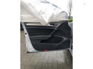 Volkswagen Golf VII 1.4 TSI 16V Samochód złomowany (2016, Srebrnoszary)