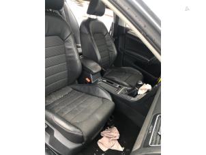 Volkswagen Golf VII 1.4 TSI 16V Samochód złomowany (2016, Srebrnoszary)