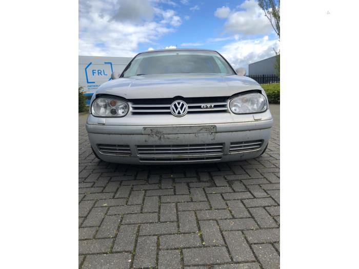 Volkswagen Golf IV 1.8 20V Turbo Épave (1998, Argenté)