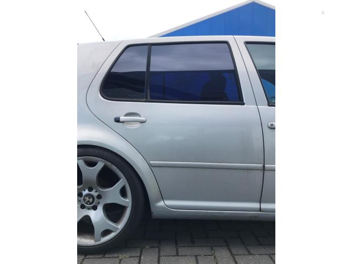 Volkswagen Golf IV 1.8 20V Turbo Épave (1998, Argenté)
