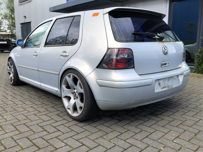 Volkswagen Golf IV 1.8 20V Turbo Épave (1998, Argenté)